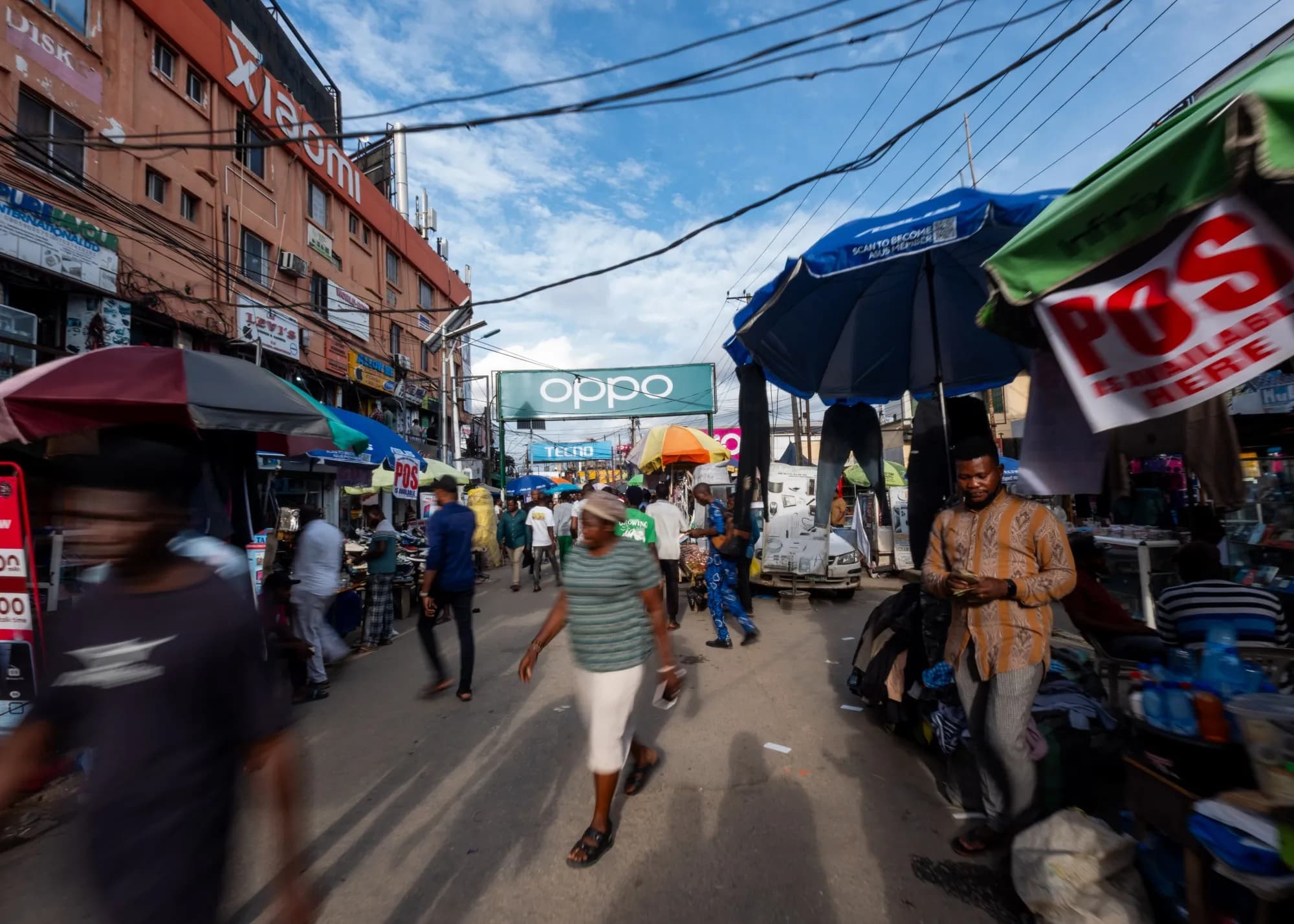 Almost half of Nigerian workers earn less than $150 monthly, report finds