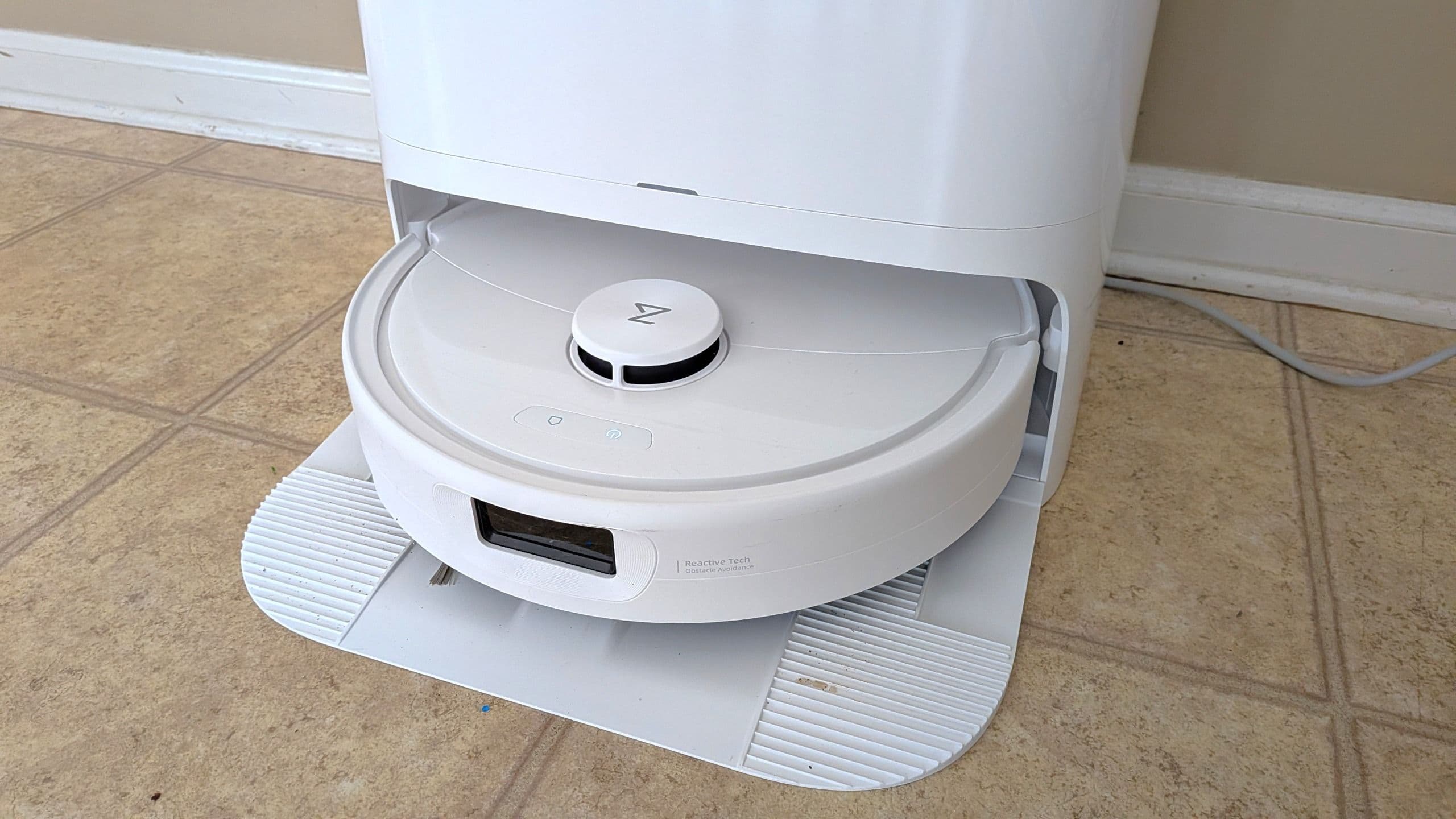 Forget overpriced flagships, the Roborock Qrevo 2 Pro offers standout mopping performance and great vacuuming without the eye-watering price tag