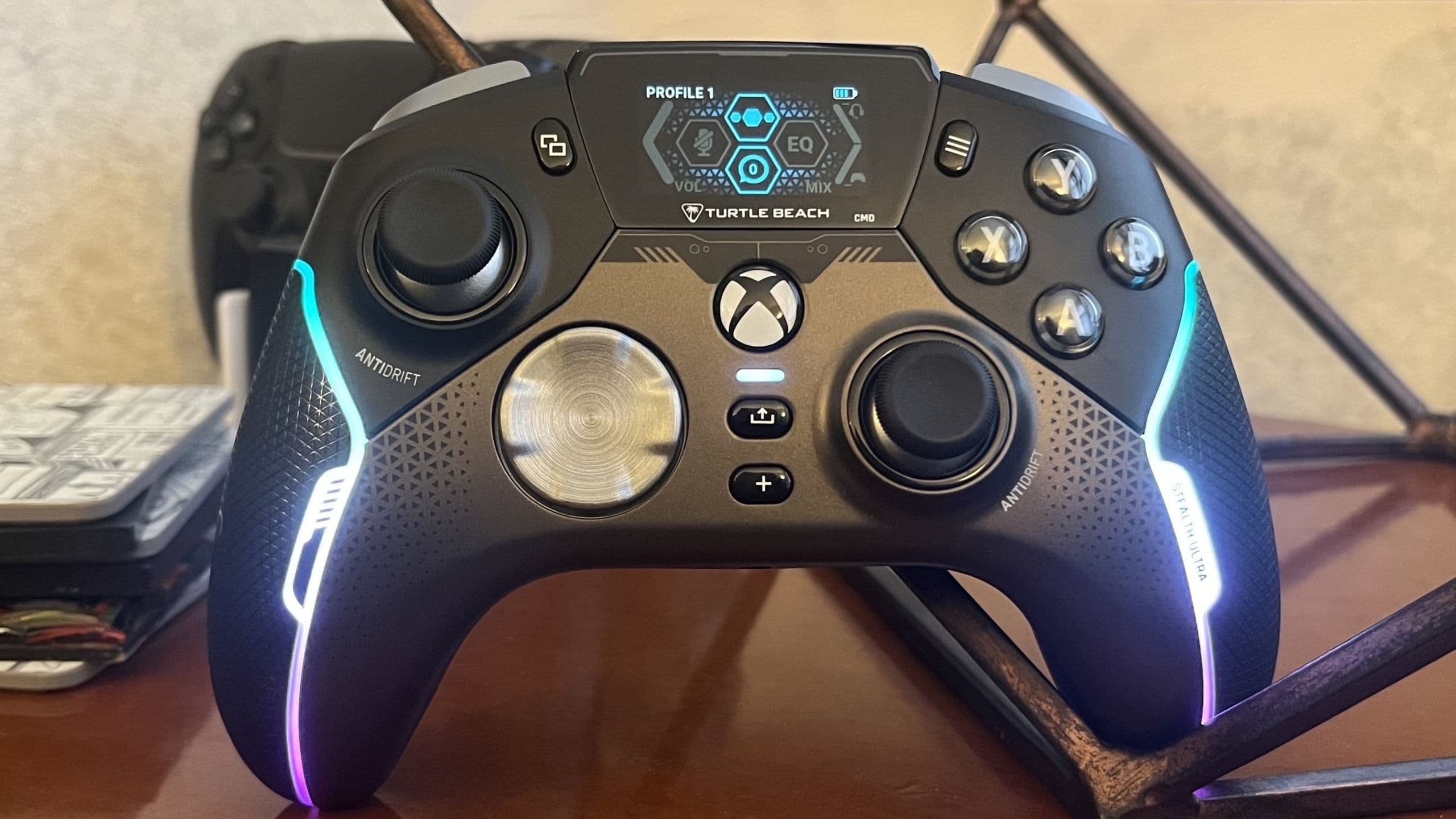 The ultimate Xbox controller has mechanical buttons, a built-in screen, and comes with a case and charging dock &mdash; it's also never been cheaper than now