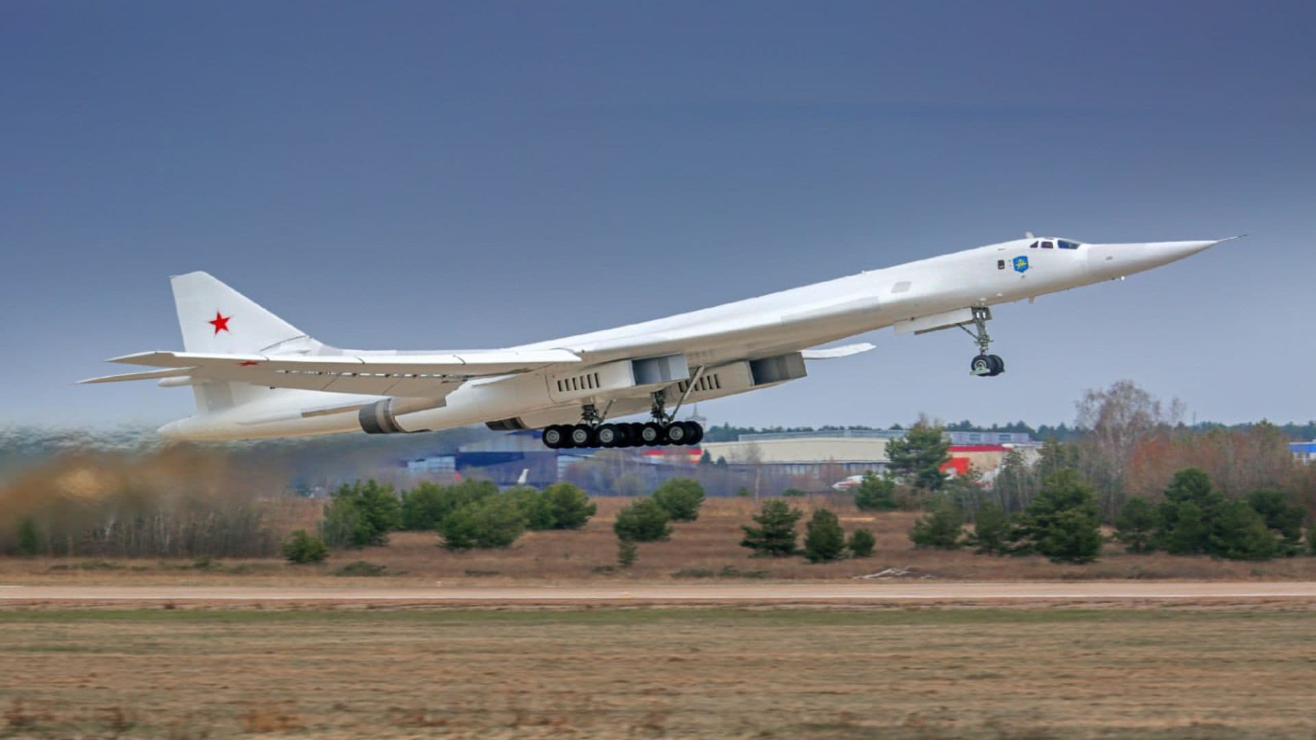 Tu-160M bomber adopts modular avionics to simplify future upgrades