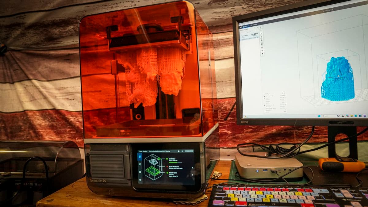 The Formlab Form Studio 1 is the only resin 3D printer I recommend now