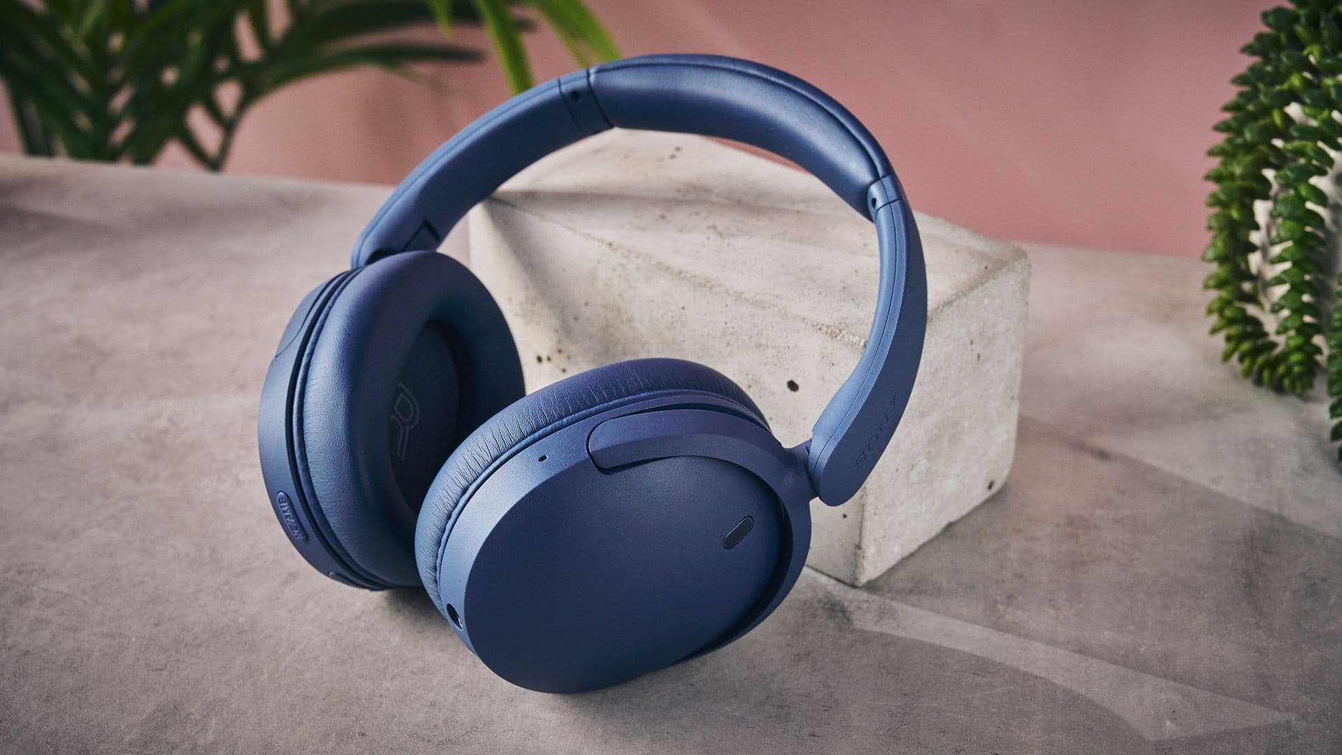 Want an affordable yet accomplished set of Sony headphones? Then the WH-CH730N might just be perfect for you — though they’re not totally free of compromise