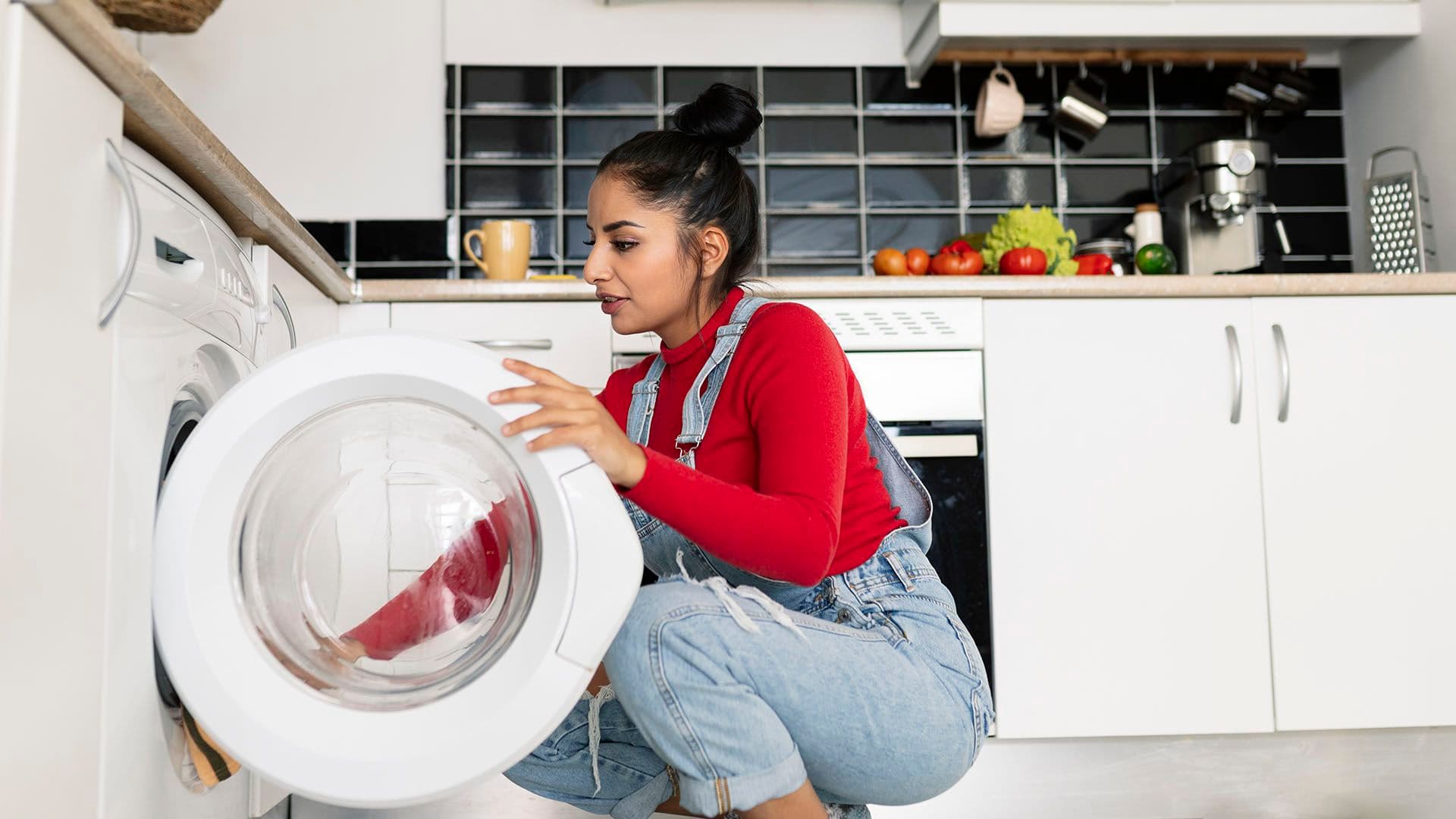 UK workers handle personal tasks during work hours—86% say it boosts productivity