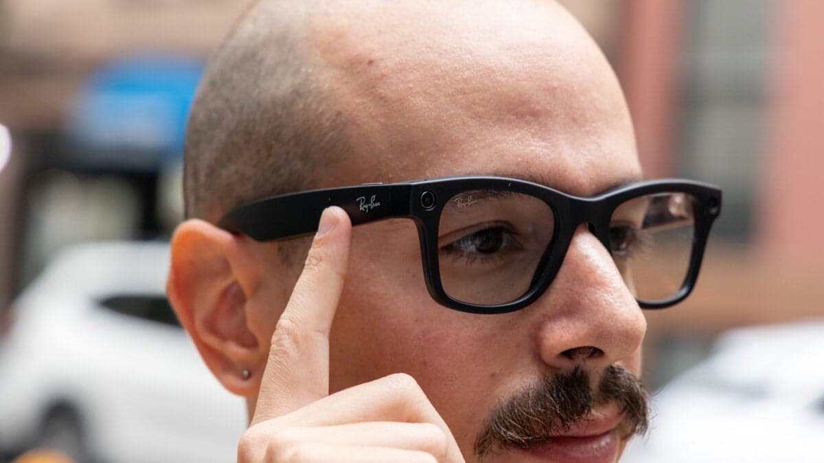 Norway Considers Temporary Ban on Smart Glasses in Public Spaces
