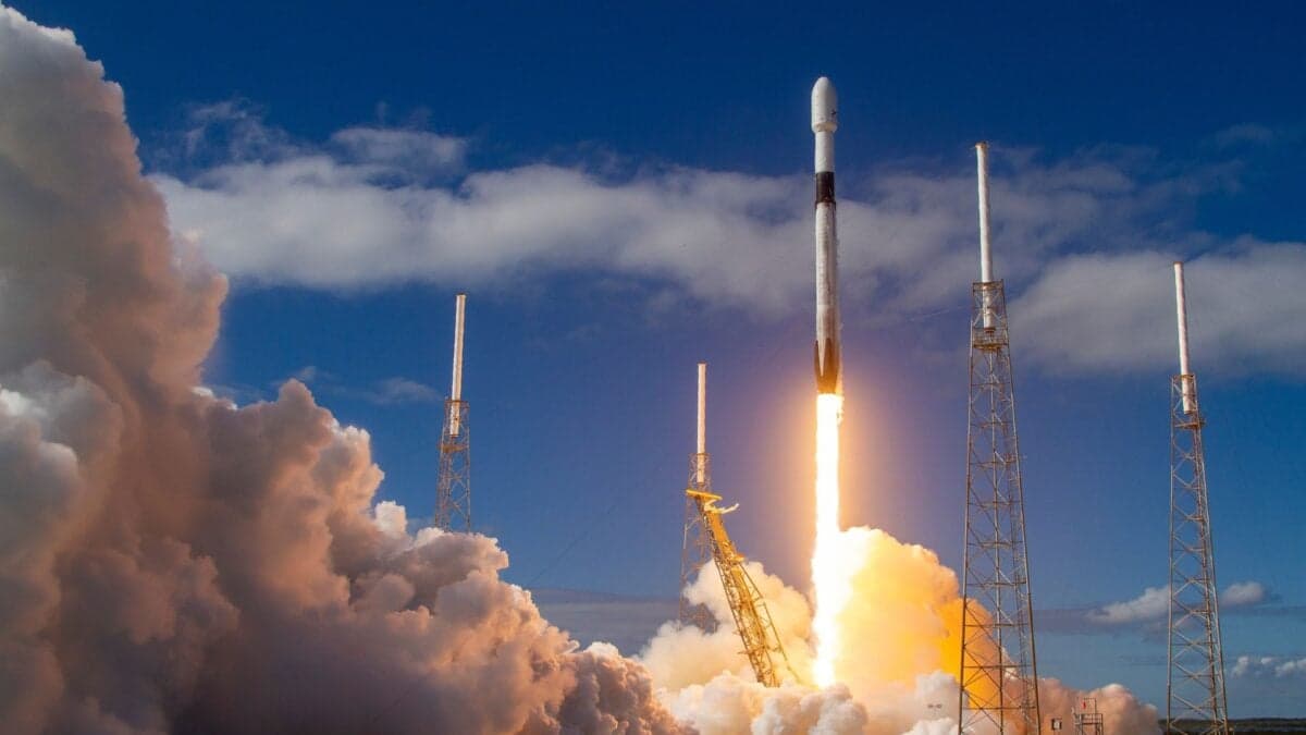 Europe Doesn’t Want Elon Musk’s SpaceX to Hold Its Phone Networks Hostage