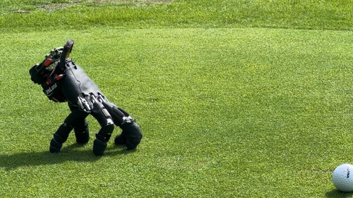 Thing 2.0? This Creepy-Cute Robot Walks on Its Fingers