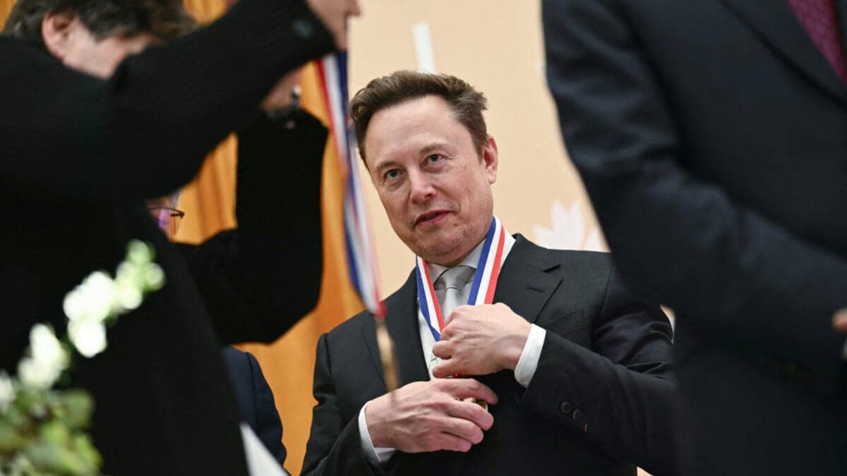 SpaceX and Tesla Have Officially Begun Merger Discussions