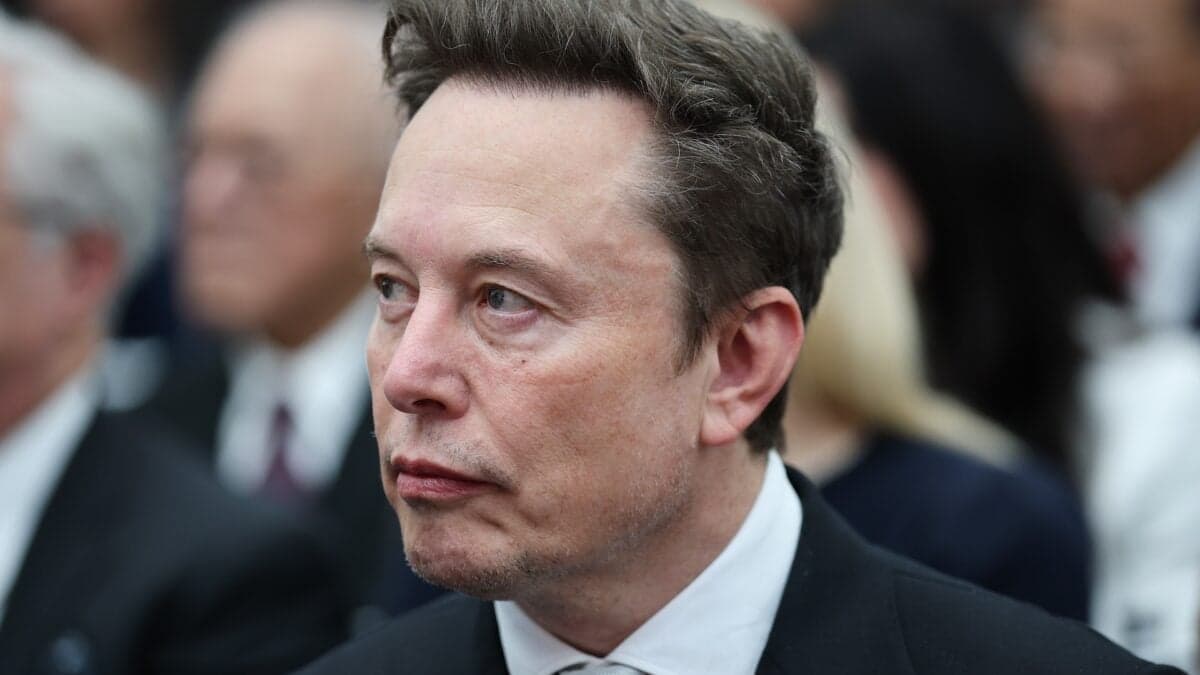 Elon Musk (Kinda) Promises to Give SpaceX Shares to ‘Every Kid In America’