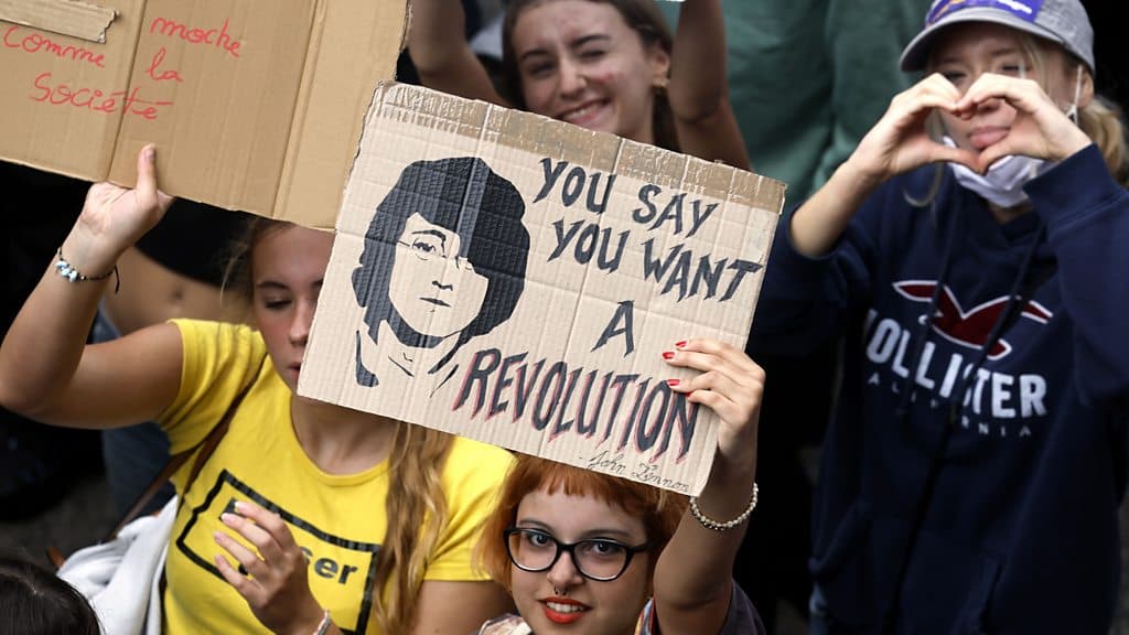 Business Daily - Taking Stock: Is Gen Z the first generation to be worse off than their parents? - BBC Sounds