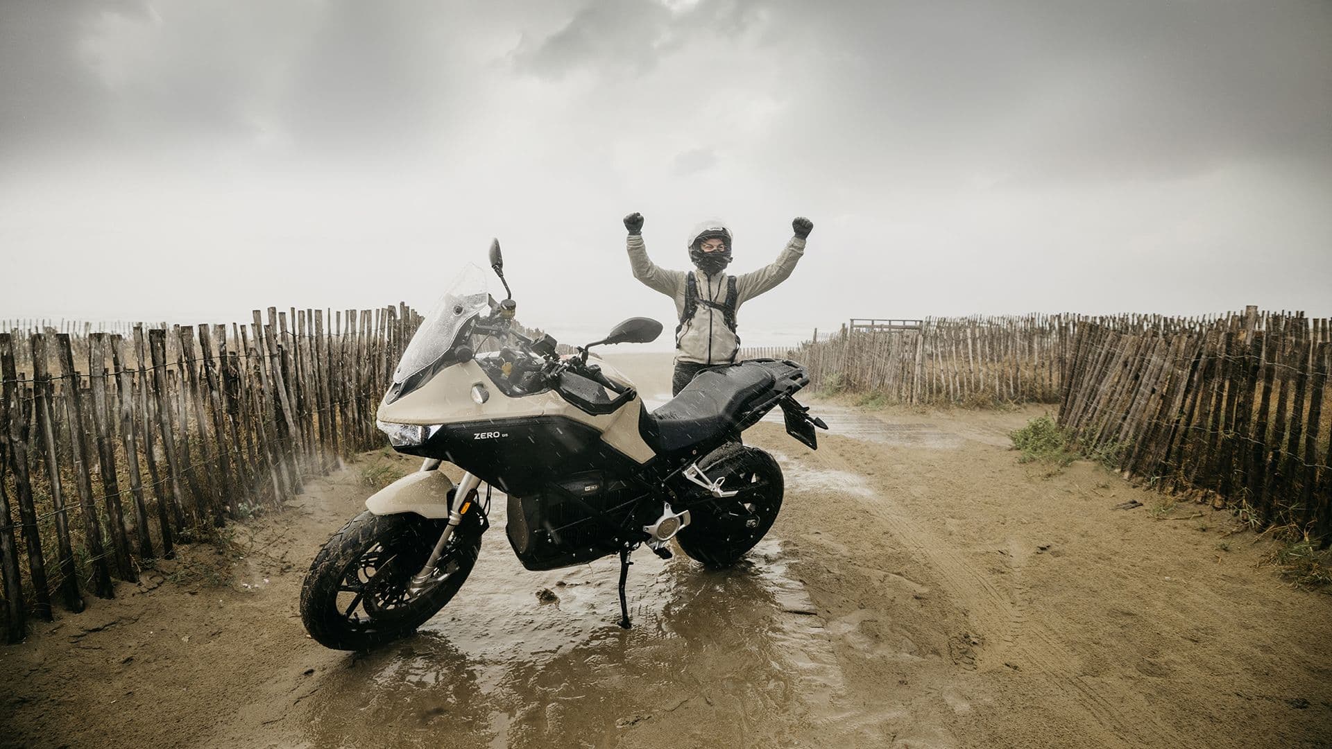 Zero electric motorcycle shatters world record for single-charge ride — but its 271-mile feat comes with an asterisk
