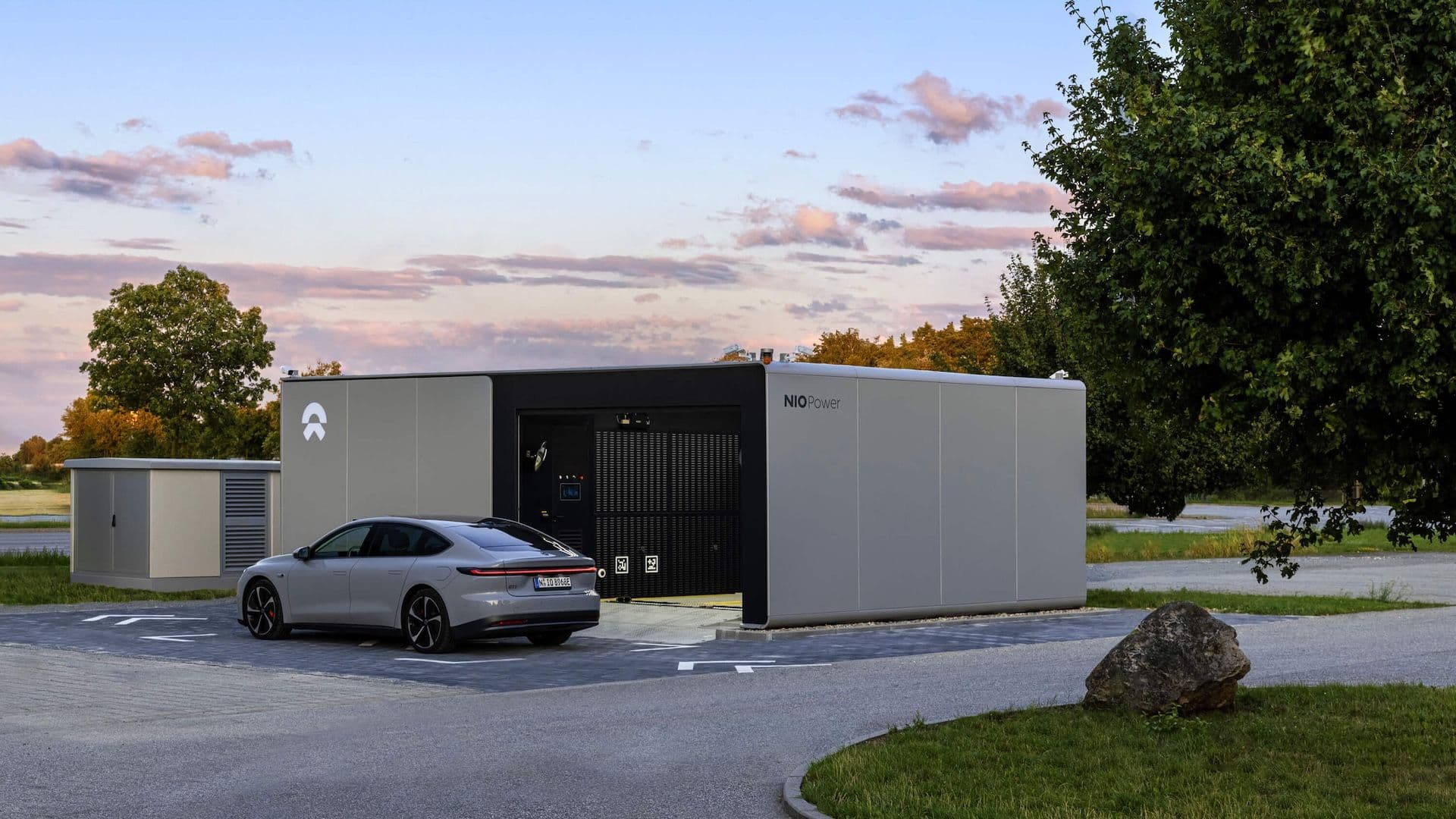 Forget EV fast-charging: two huge EV companies are teaming up to make 'automated battery swapping stations' a way to get a fully-charged car in under three minutes