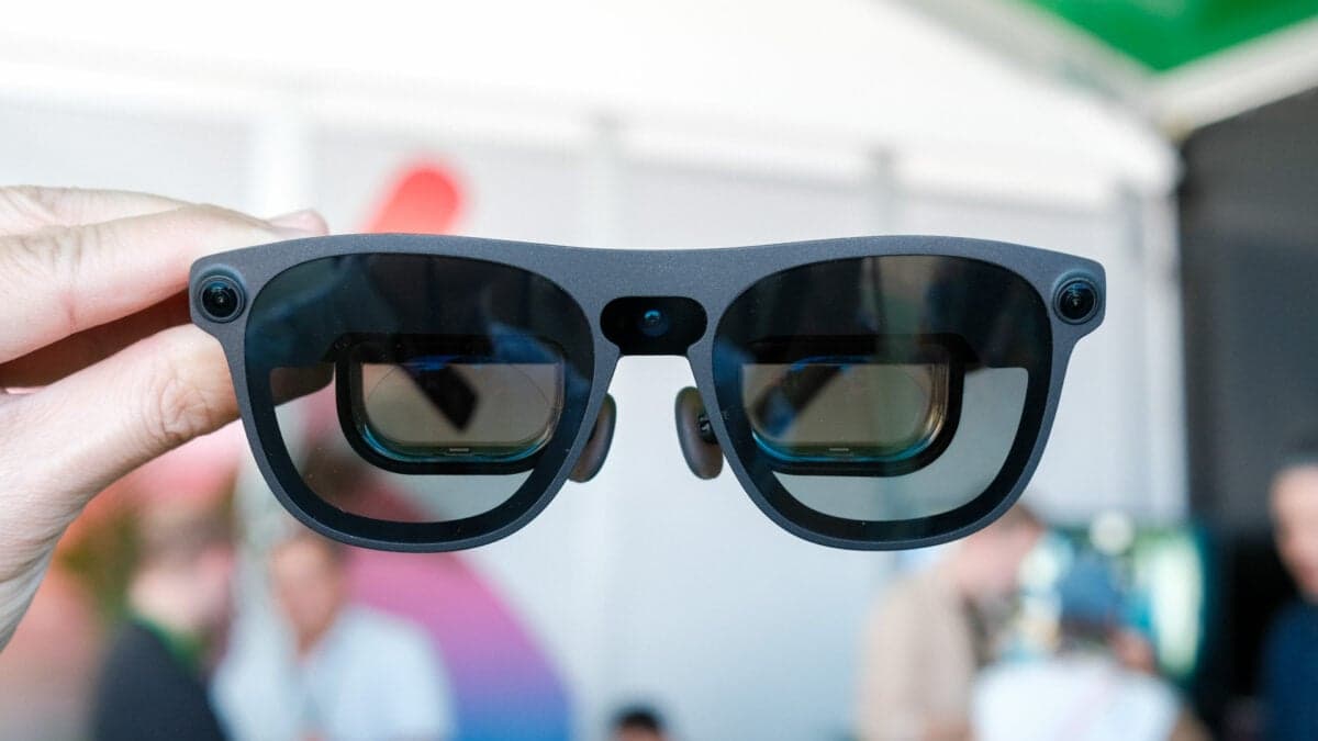 Xreal’s Aura Glasses and Meta’s VR Glasses Are Set for a Slugfest