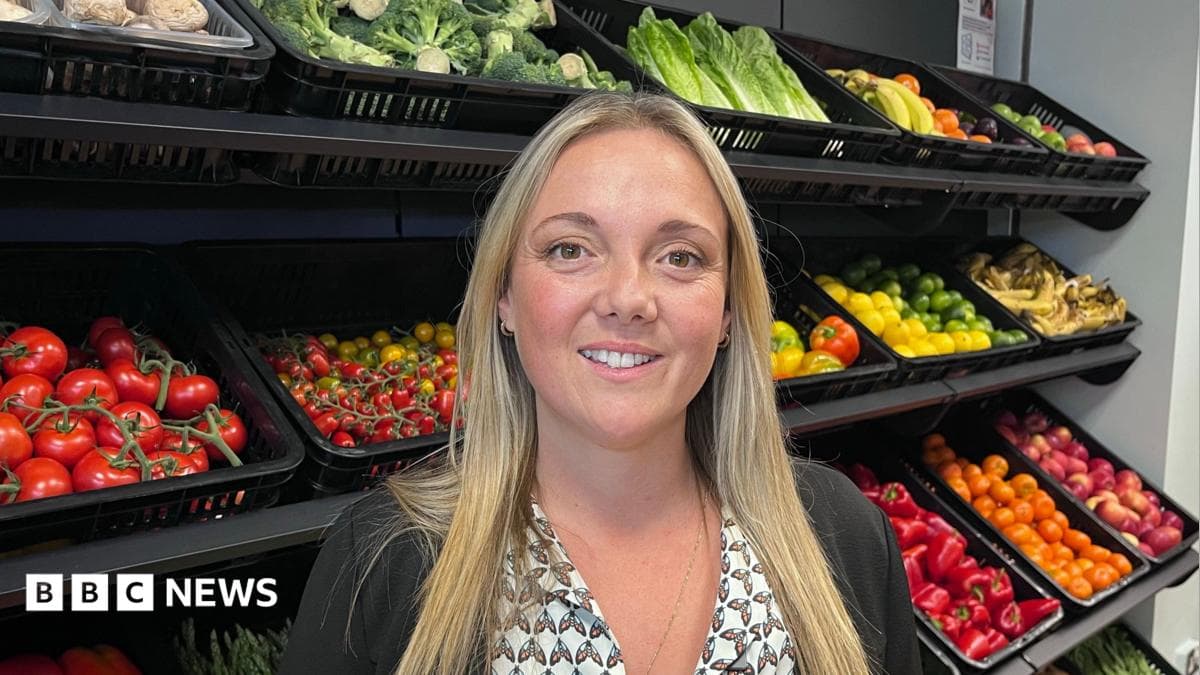 SEK Community Food Shop opens affordable supermarket in Chatham