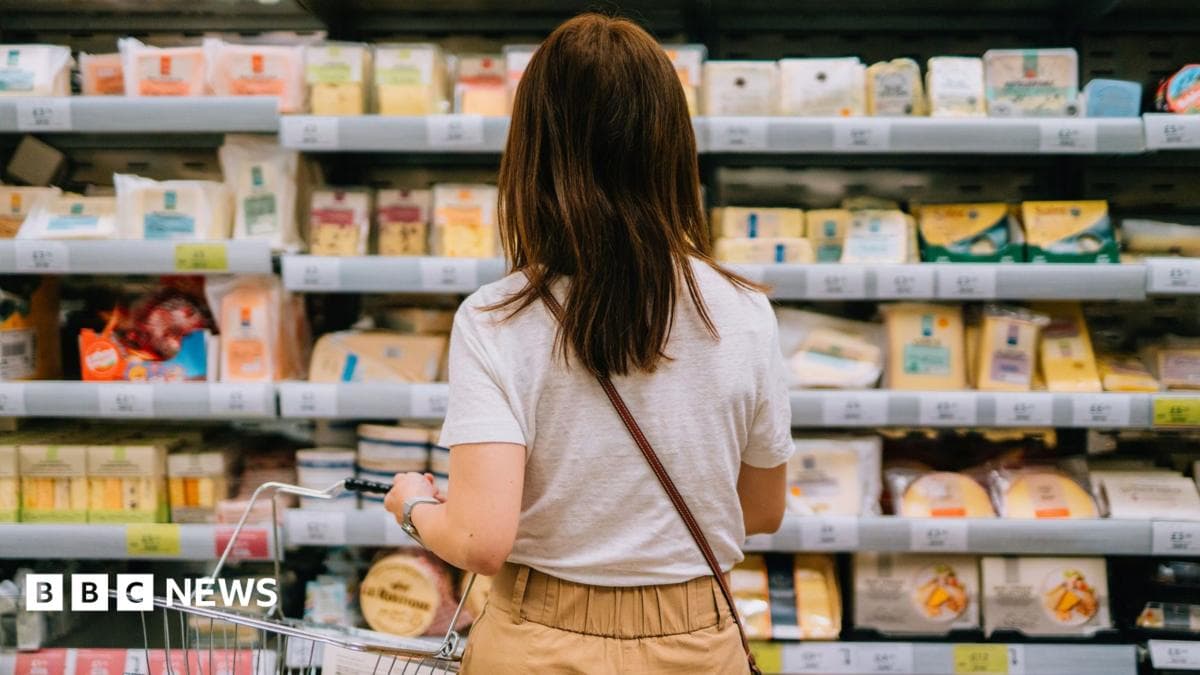 Aldi boss says some loyalty discounts 'dupe' customers
