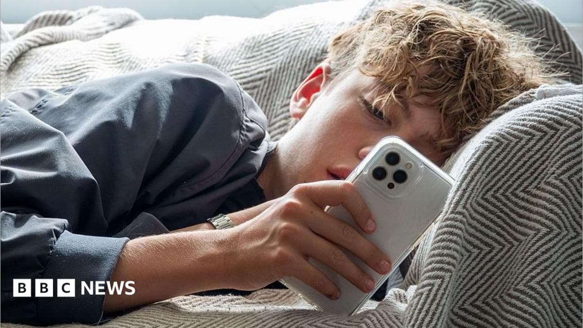 WhatsApp introduces optional parental controls for teenagers