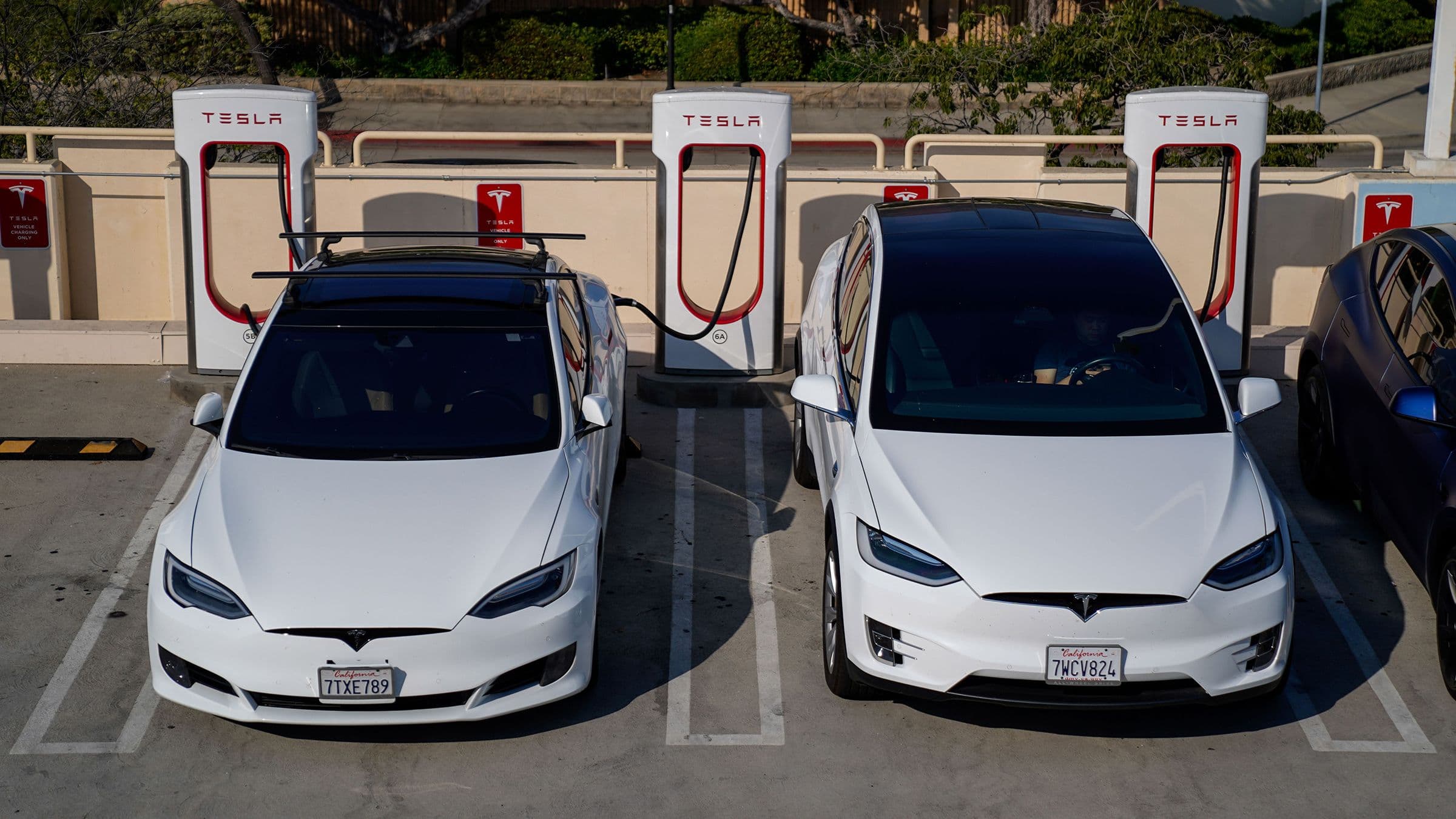 Tesla’s ‘Full Self-Driving’ Becomes ‘Assisted Driving’ in Europe