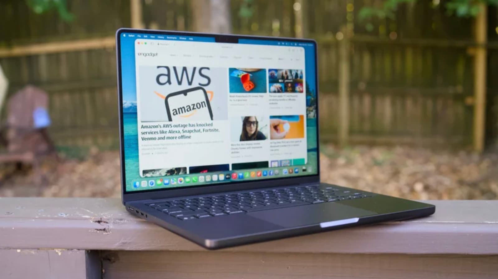 Apple prepares first touchscreen MacBook and redesigned iPad Mini for late-October launch