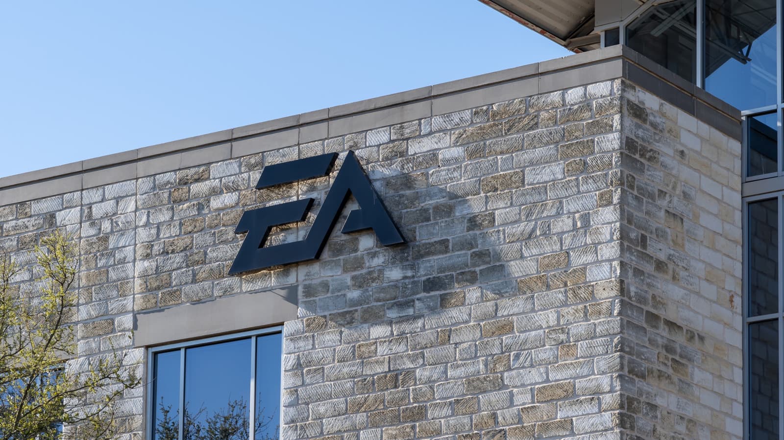 EA shuts down BioWare, lays off 400 employees in restructuring