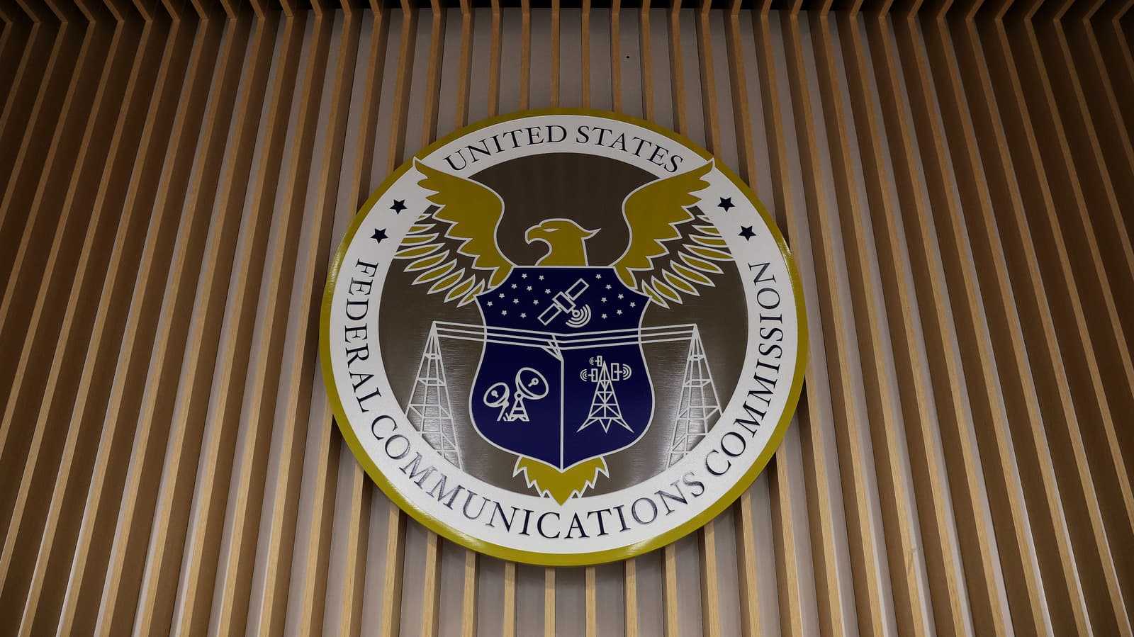 FCC to vote on allowing cellphone jammers in state prisons