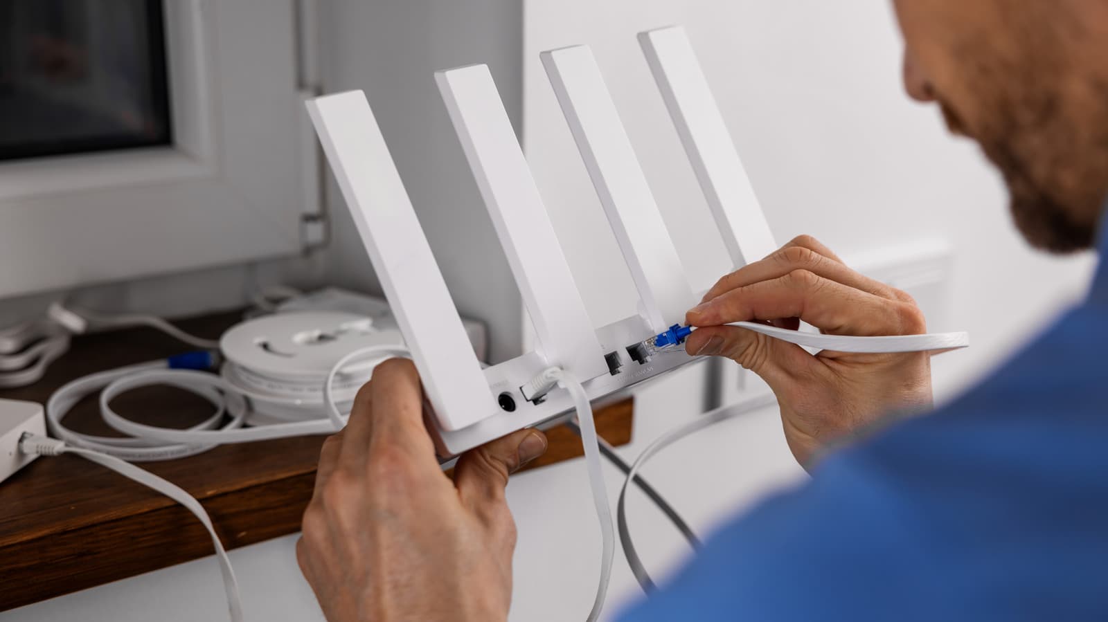 Should you rent or buy a router from your ISP? Here’s how to decide