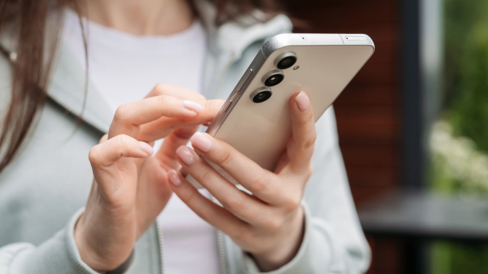 Samsung’s Auto Blocker and Galaxy Z Fold 8 scaling challenges highlight security-app flexibility trade-offs