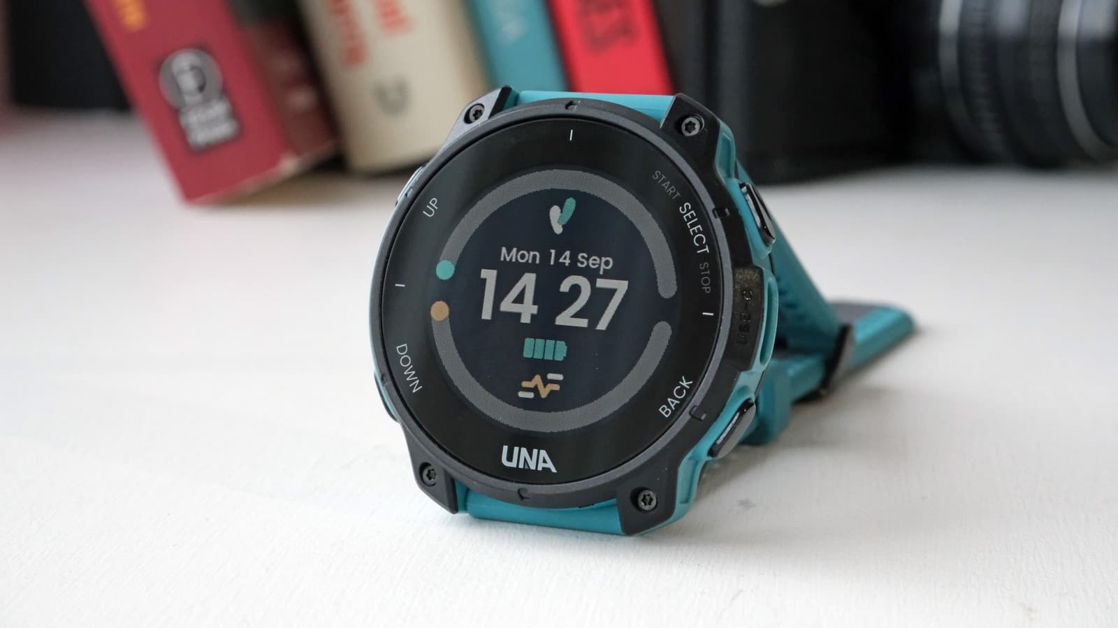 Una Launches Modular, Repairable GPS Watch for $249