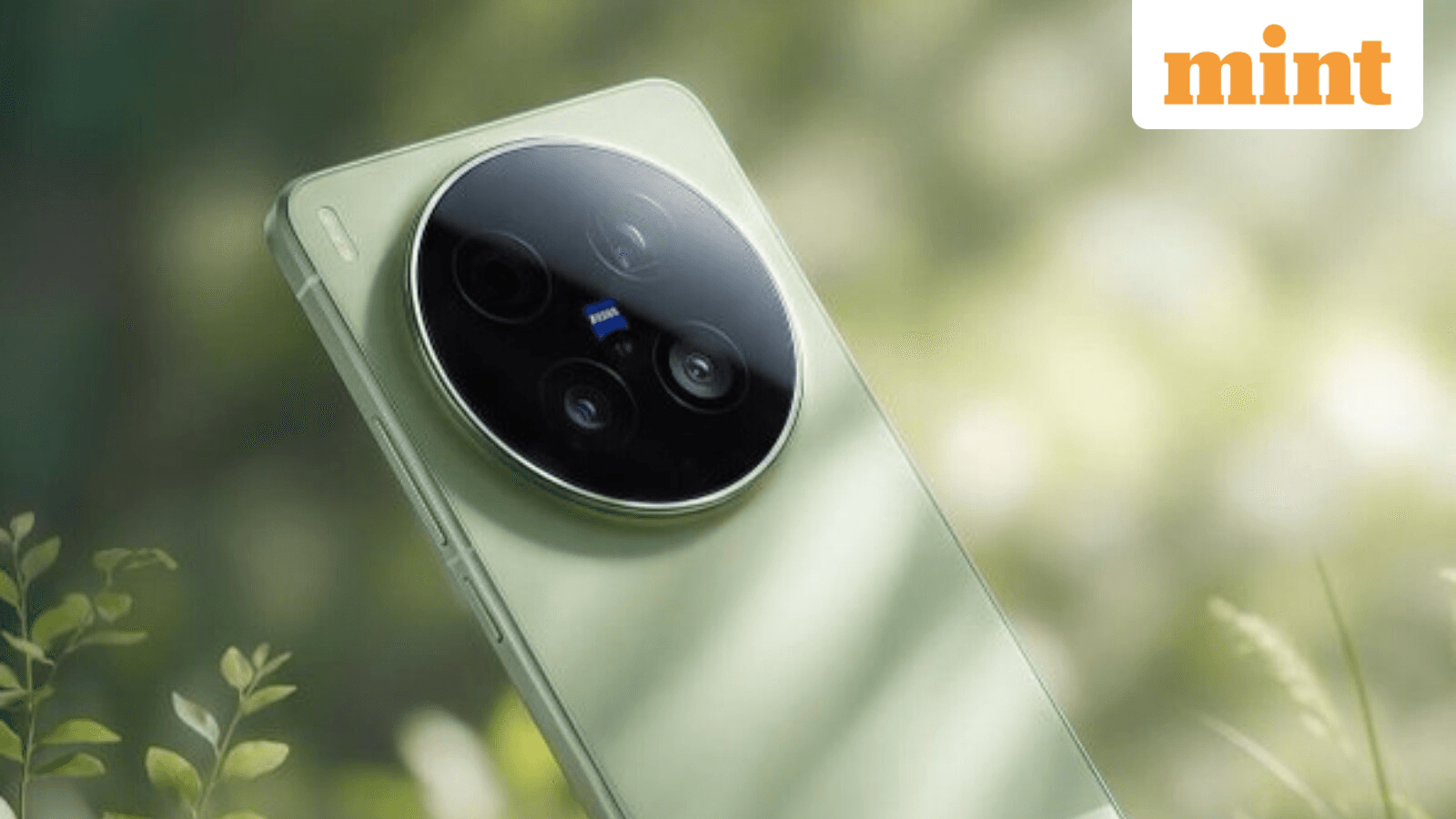 Vivo X500 Ultra tipped to get a larger 200MP telephoto sensor than X300 Ultra